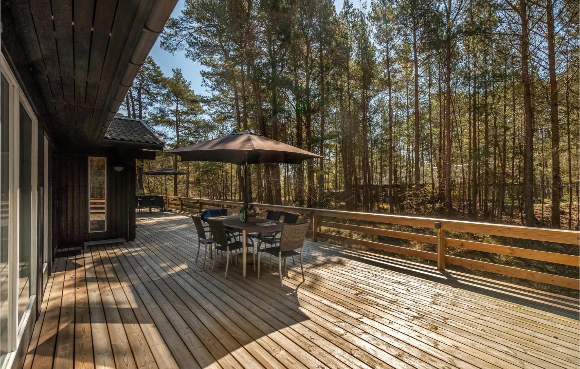 Lovely Home In Nexo With Kitchen Neksø Exterior foto
